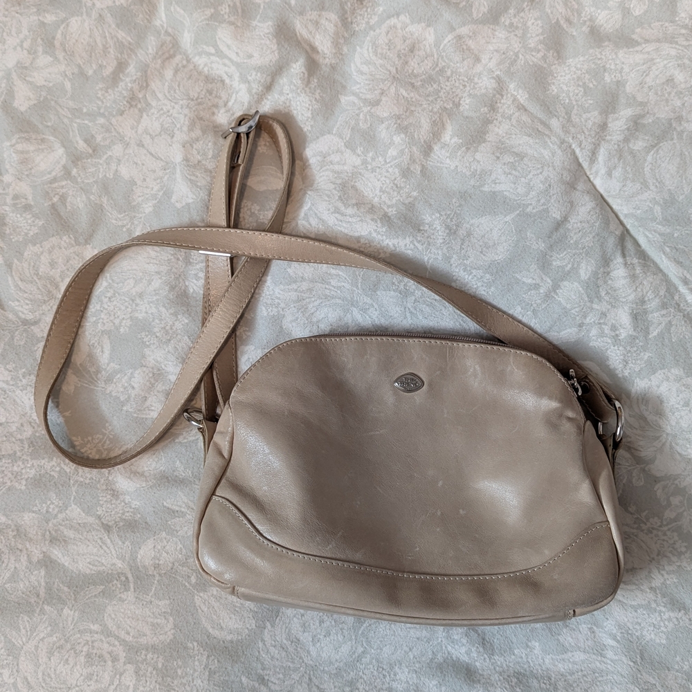 Compact Cream Crossbody Bag with Adjustable Strap
